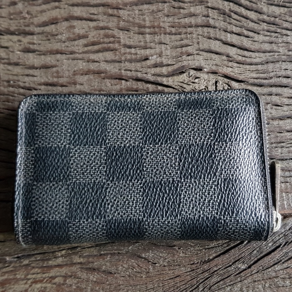 Louis Vuitton Zippy Coin Purse Vertical